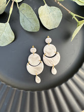Load image into Gallery viewer, Crema Dangle Earrings