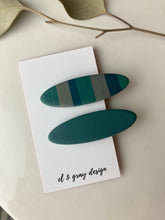 Load image into Gallery viewer, Green &amp; Stripes Clips (2 Clip Set)
