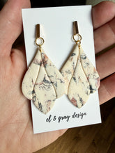 Load image into Gallery viewer, Guiliana Dangle Earrings
