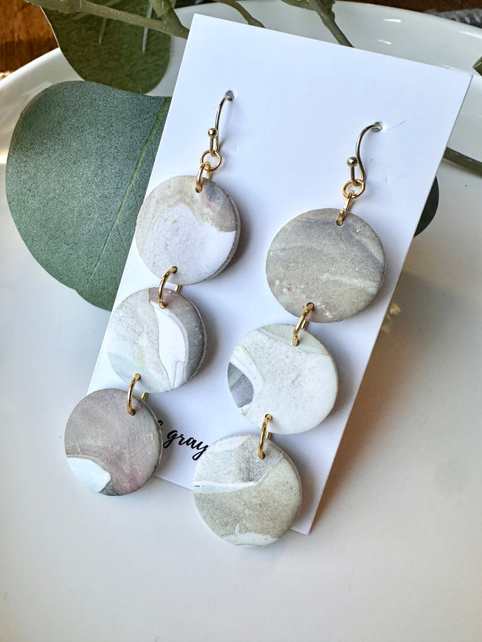 Kisly Dangle Earrings