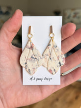 Load image into Gallery viewer, Guiliana Dangle Earrings
