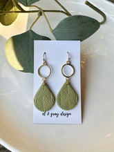Load image into Gallery viewer, Mariette Dangle Earrings
