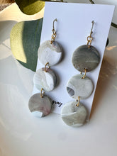 Load image into Gallery viewer, Kisly Dangle Earrings
