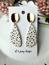 Load image into Gallery viewer, Cassie Dangle Earrings
