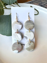 Load image into Gallery viewer, Kisly Dangle Earrings
