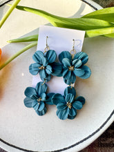 Load image into Gallery viewer, Polliana Dangle Earrings
