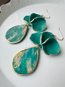 Emerald Dangle Earrings