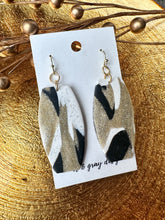 Load image into Gallery viewer, Giada Dangle Earrings
