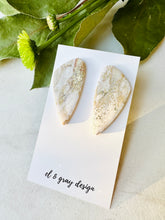 Load image into Gallery viewer, Simmer &amp; Shine Dagger Earrings

