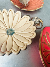 Load image into Gallery viewer, Daisy Dreams Trinket Tray - Pale Yellow
