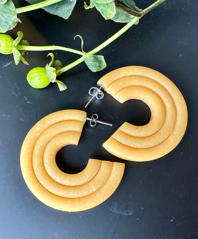Medium-Sized Hoops With Imprint Detail