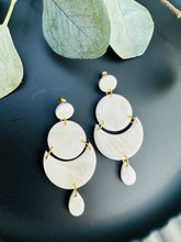 Load image into Gallery viewer, Crema Dangle Earrings
